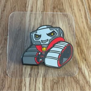 GEEK FUEL EPIC ENAMELS DEST DROID COLLECTOR PIN